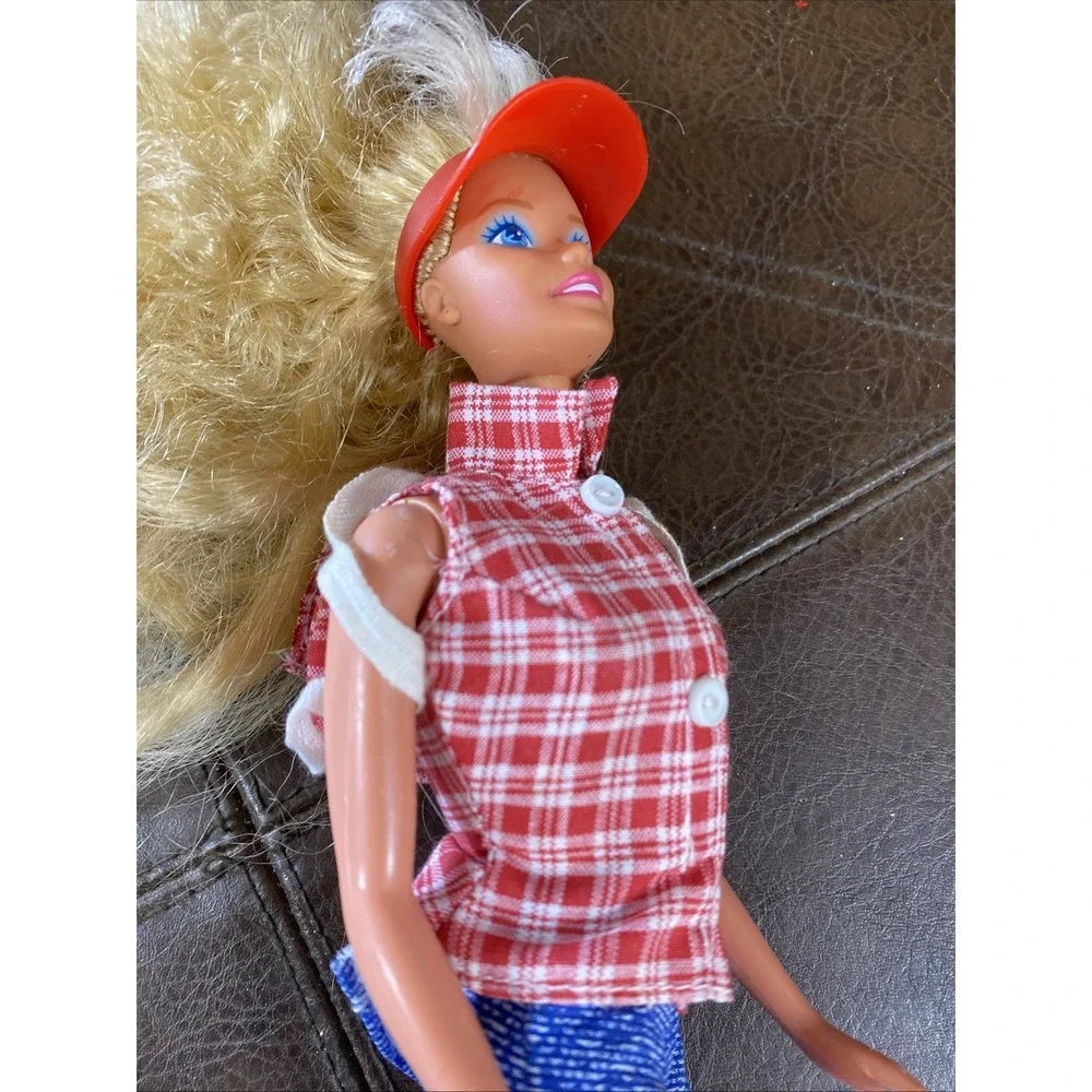 Vintage 1966 Malaysia‎ Barbie Blonde 1995 Lee Jeans Red Gingham Backpack Visor